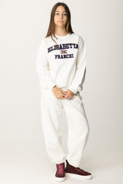 Bluza oversize z haftowanym logo w stylu college'u