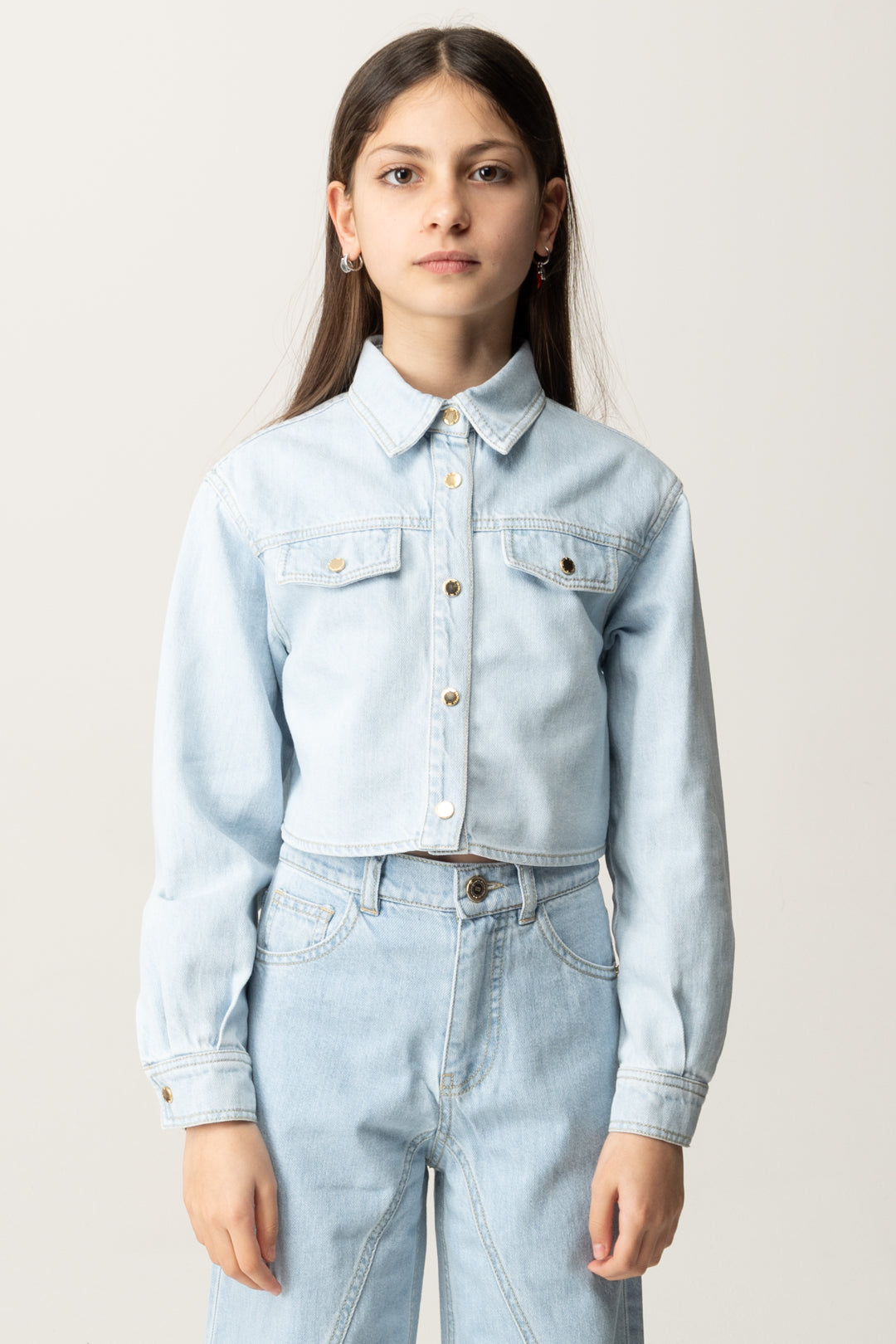 Chemise en denim avec broderie au dos