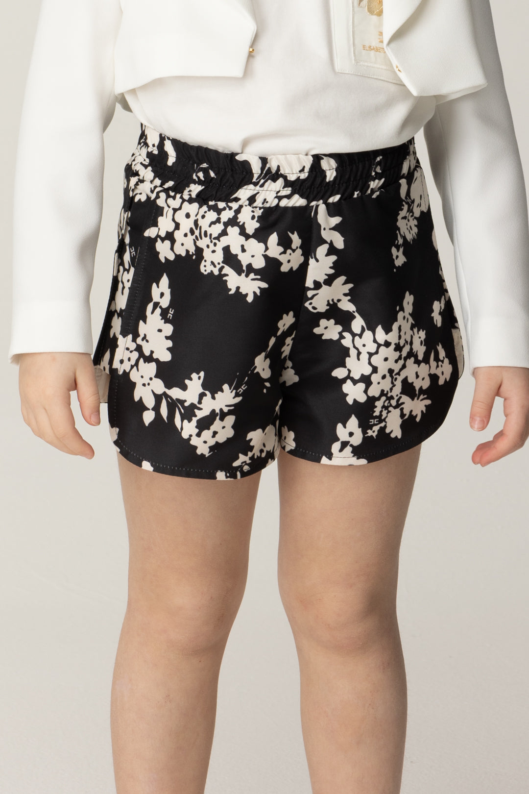 Shorts mit floralem Druck