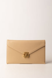 Pochette avec logo doré