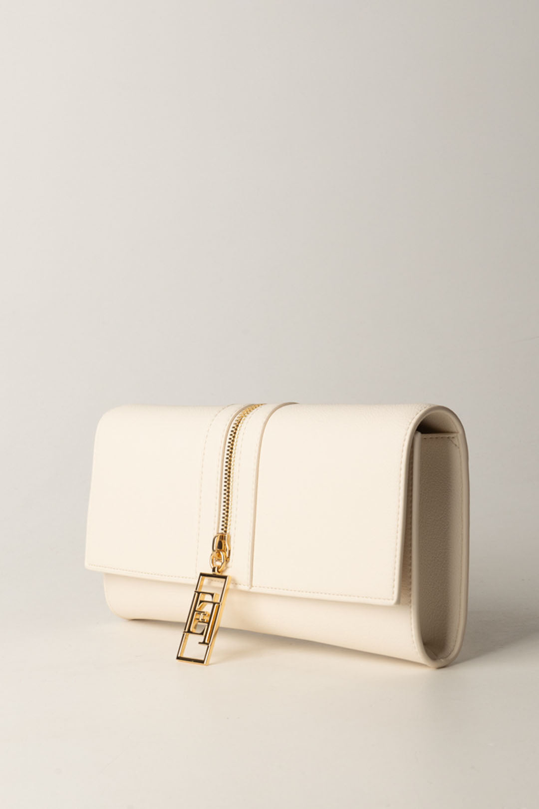 Baguette Bag with Zip