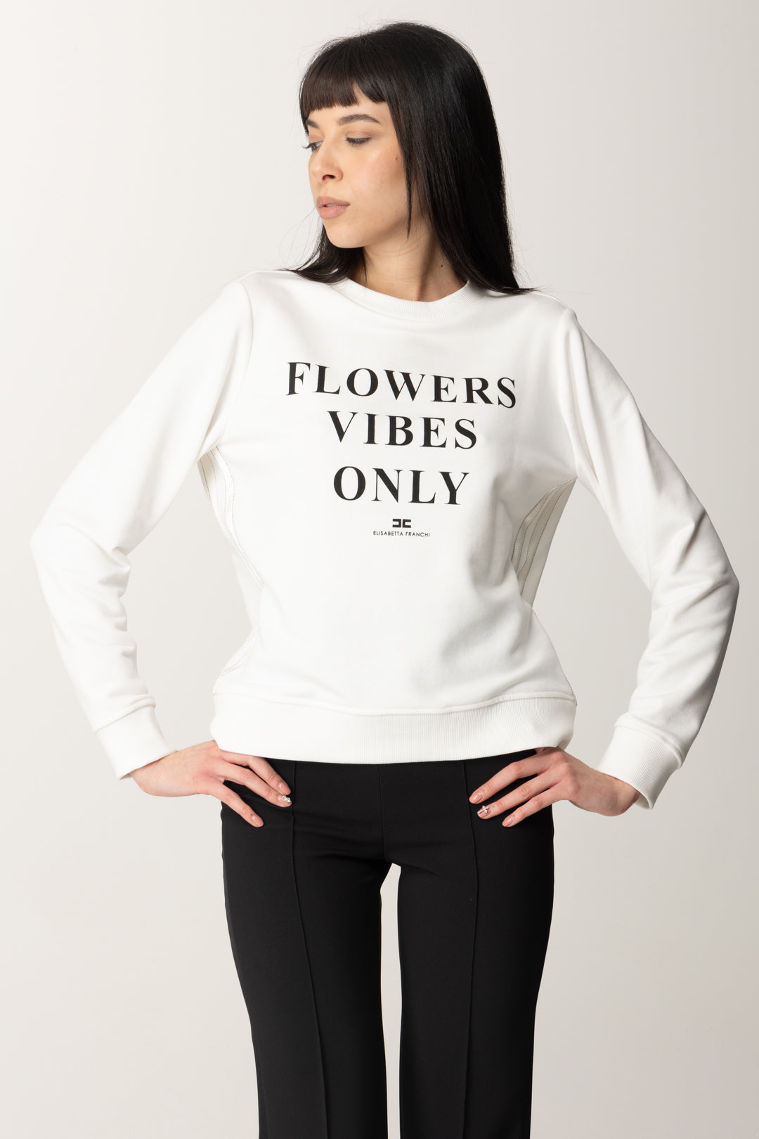 Felpa Estampado Flower Vibes