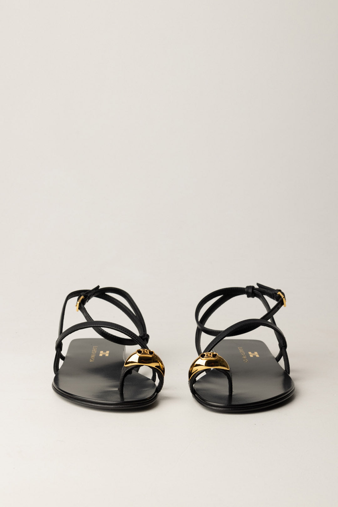 Flat Sandals with Accessory