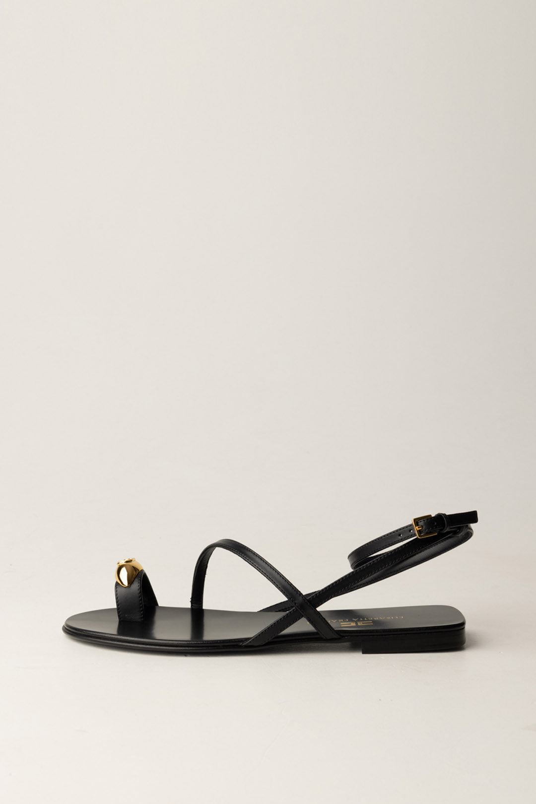 Flat Sandals with Accessory