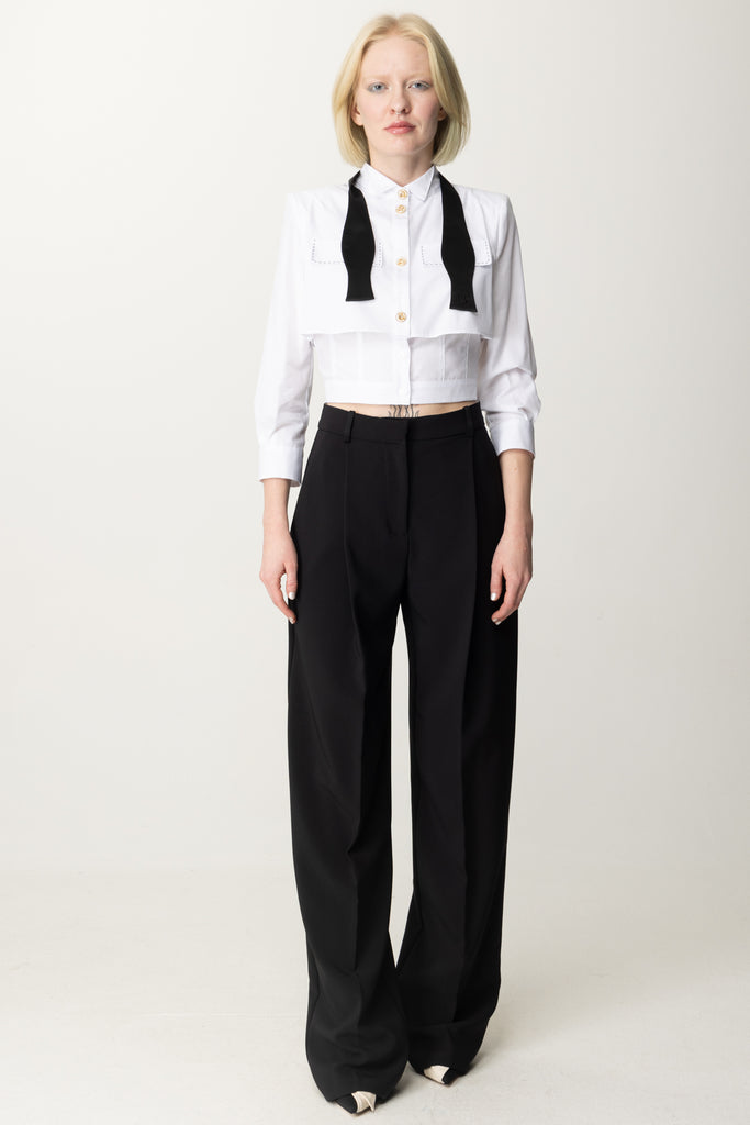 CA10251E2 BIANCO/NERO Elisabetta Franchi Camicia Corta In Popeline con Cravattino e PA08151E2 NERO Elisabetta Franchi Pantaloni In Crêpe con Dettagli In Raso