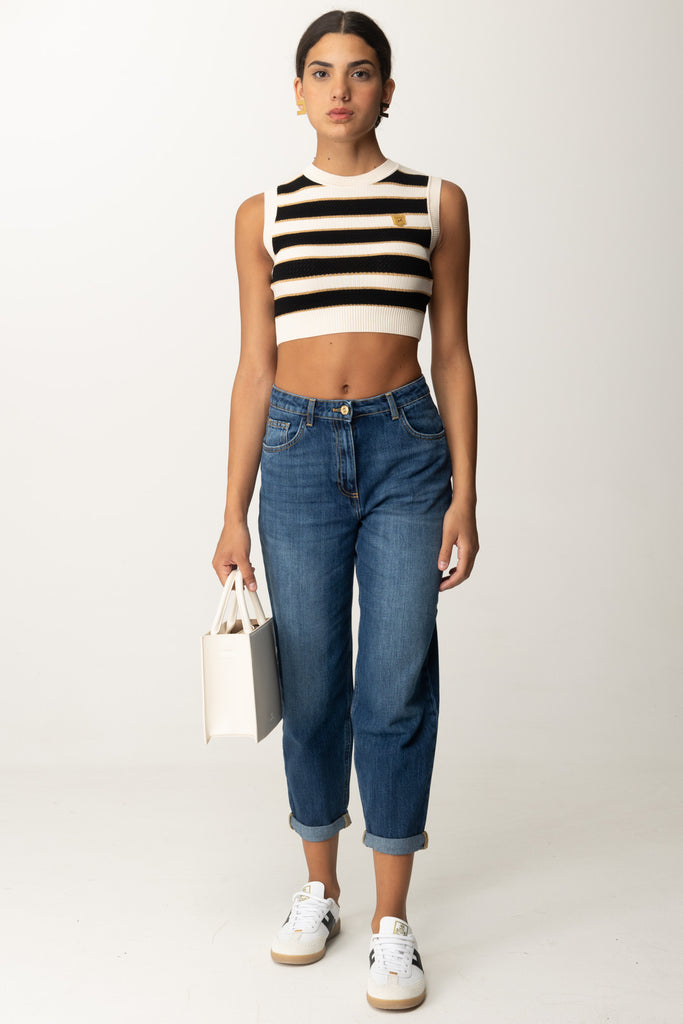 Top Crop In Maglia a Righe  TK30Q46E2 e Jeans Boyfriend con Placca Logo PJ72D46E2 Elisabetta Franchi