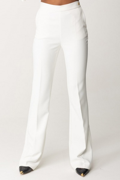 Elisabetta Franchi  Pantalon évasé avec logo à la taille PA03046E2 AVORIO