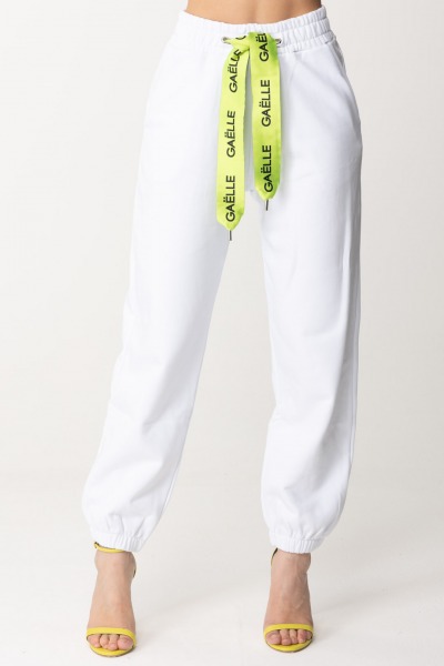Gaelle Paris  Jogger trousers with logoed laces GAABW00459 BIANCO